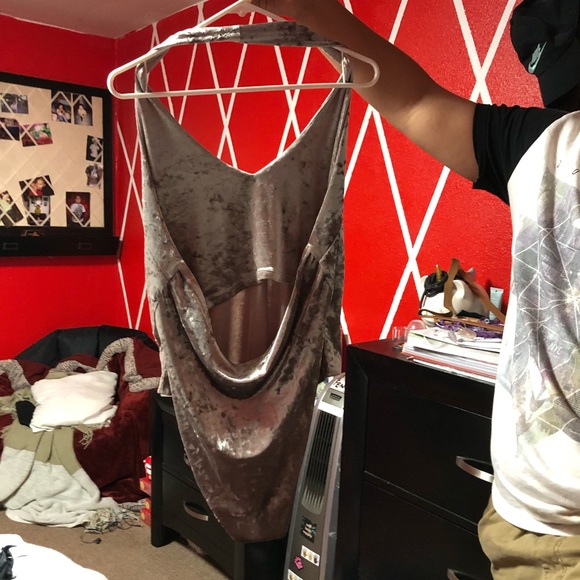 One piece - Picture 2 of 2